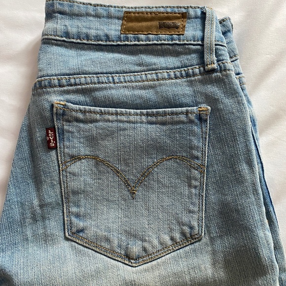 Womens Levi’s Denim - Size 0/25 - Picture 2 of 4